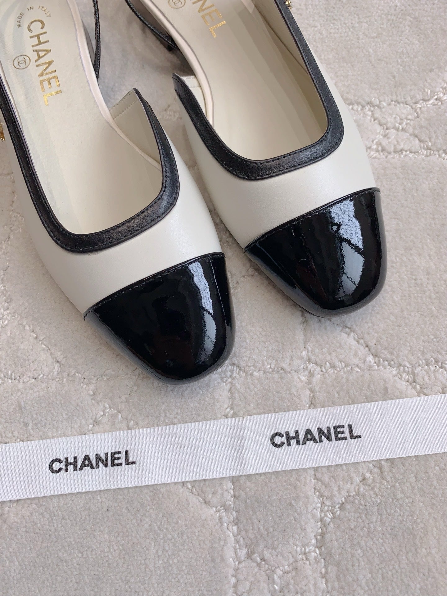 CC Cap Toe Slingback Black White Lambskin 404284