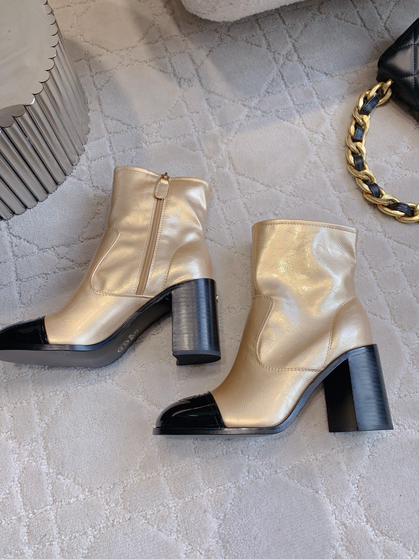 CC 25 Heeled Short Boot Light Gold mix Black Patent Leather 516677