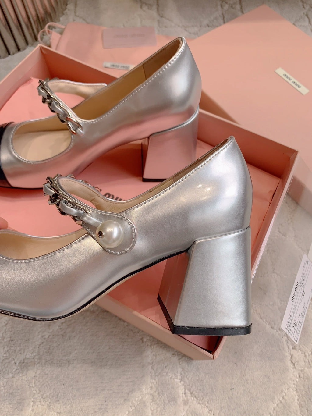 Miu Bicolor Cap-Toe Pumps 7.5cm Black Sliver Patent Leather 724258