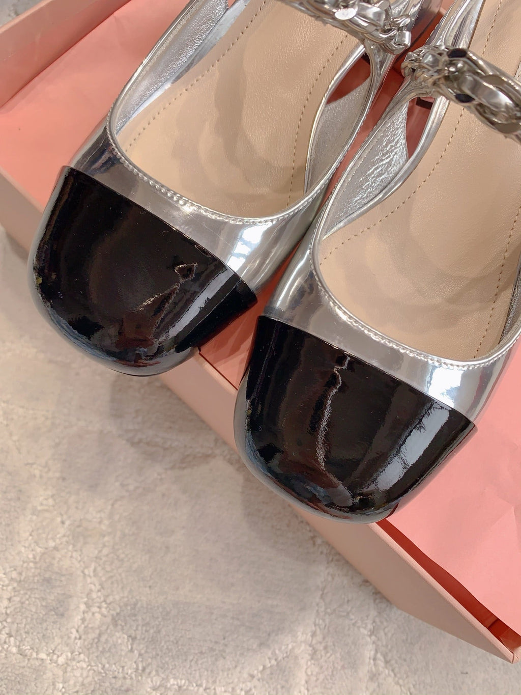 Miu Bicolor Cap-Toe Slingback 4cm Black Sliver Patent Leather 724259