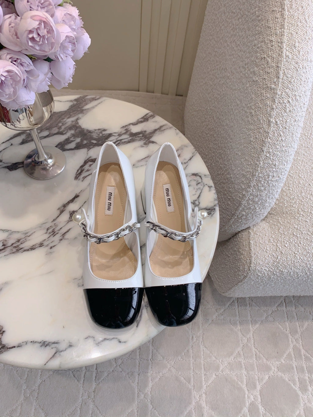 Miu Bicolor Cap-Toe Pump 7.5cm Black White Patent Leather 724262
