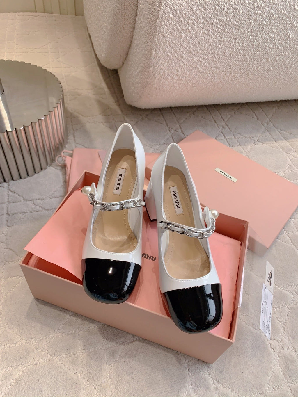 Miu Bicolor Cap-Toe Pump 7.5cm Black White Patent Leather 724262