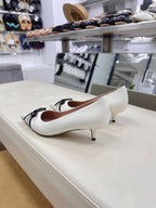 Bepointy Pump Bow In White Cowhide And Patent Leather Pale Pink Sheepskin Linning 304262