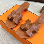 HM Oasis Sandals Brown Embroidery Pattern Cowhide 294845
