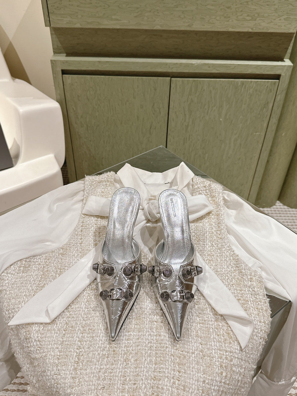 CAGOLE POINTED HIGH MULES IN SILVER SHINY CALFSKIN