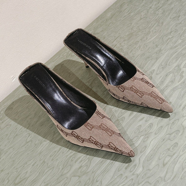 POINTED HIGH MULES IN BEIGE MONOGRAM JACQUARD FABRIC