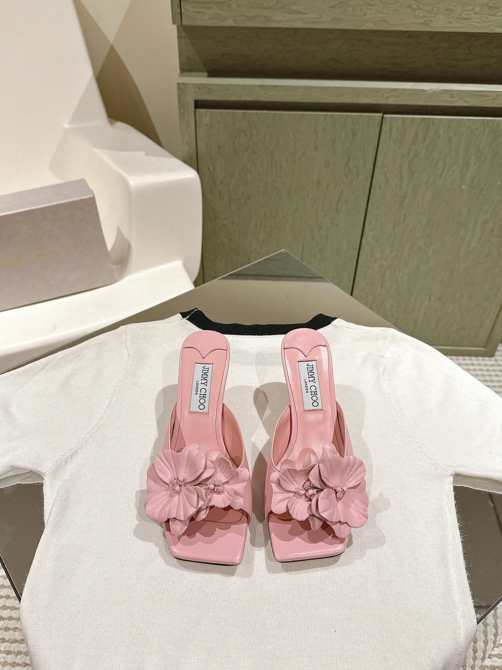 Jimmy Choo Amita Flowers Sandal 4.5cm Pink Sheepskin 659643
