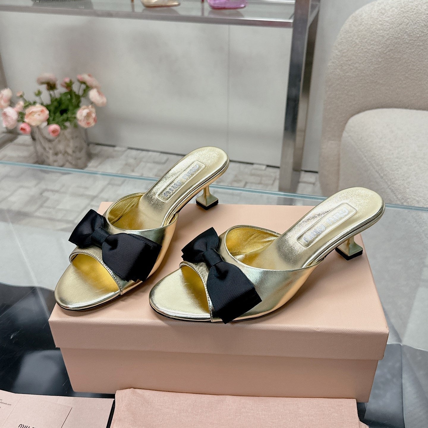 Miu Mordoré Black Bows Mules 50mm Gold Cowhide 445518