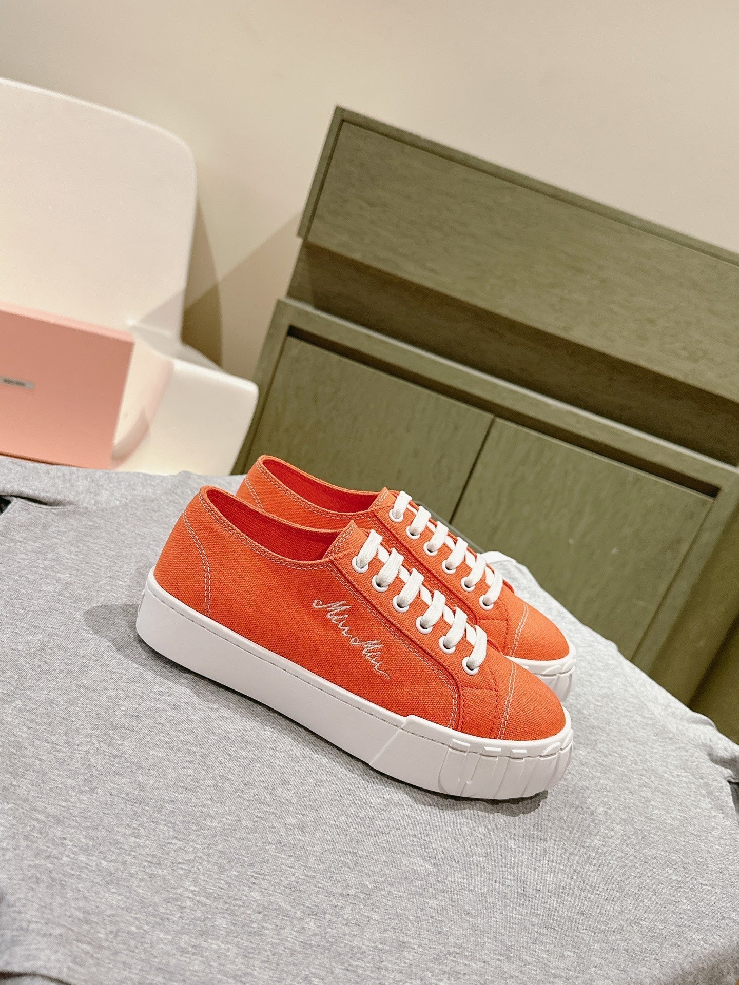Miu Sneakers Orange Canvas 445548