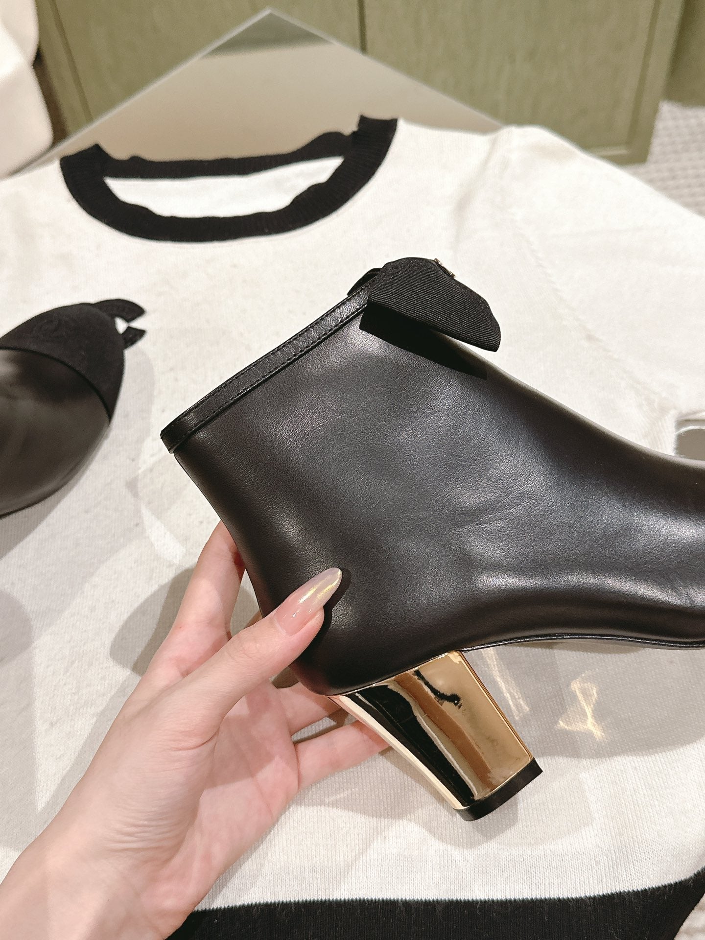 CC SHORT BOOST BLACK PURE LAMBSKIN
