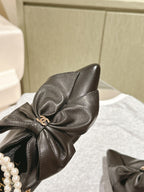 CC 24A Pearl Bow Slingbacks 65mm Black Sheepskin 447465