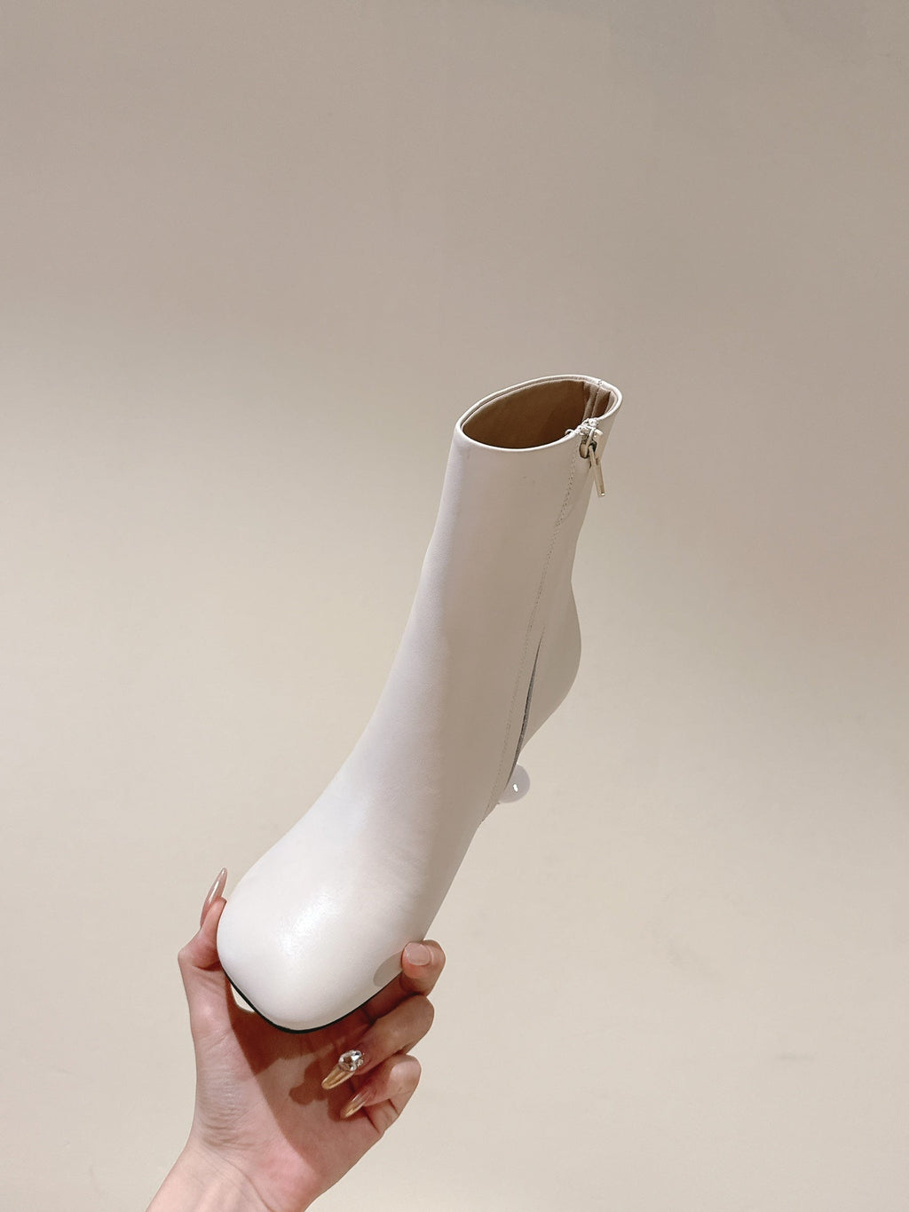 Loewe Round-Toed Boots 85mm White Mixed Sheepskin 448452