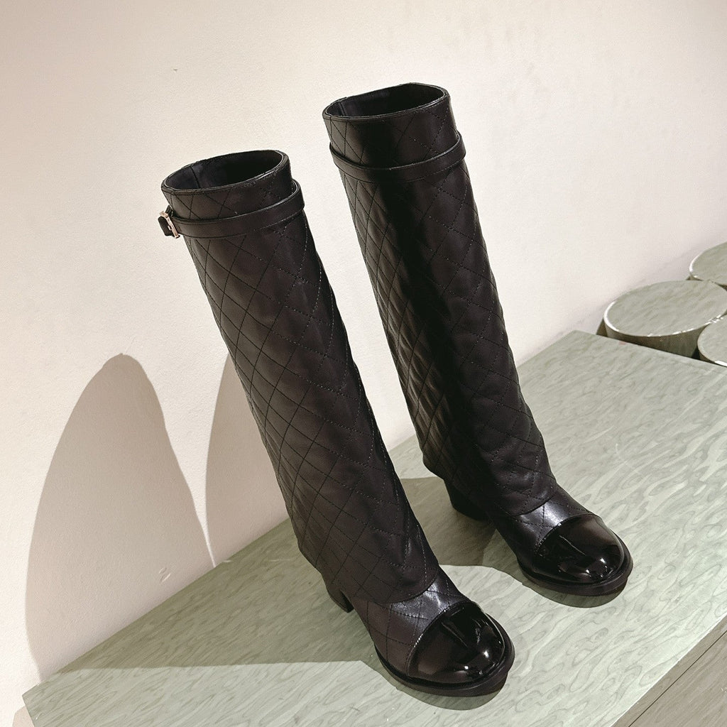 CC 24ss Fold-Over High Boots 40mm Black Quilted Sheepskin 447476