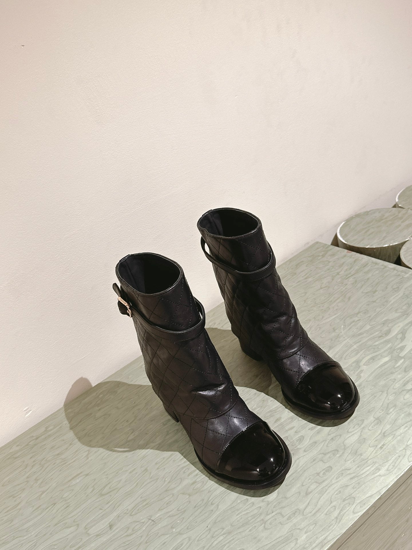 CC 24ss Fold-Over Low Boots 40mm Black Quilted Sheepskin 447478