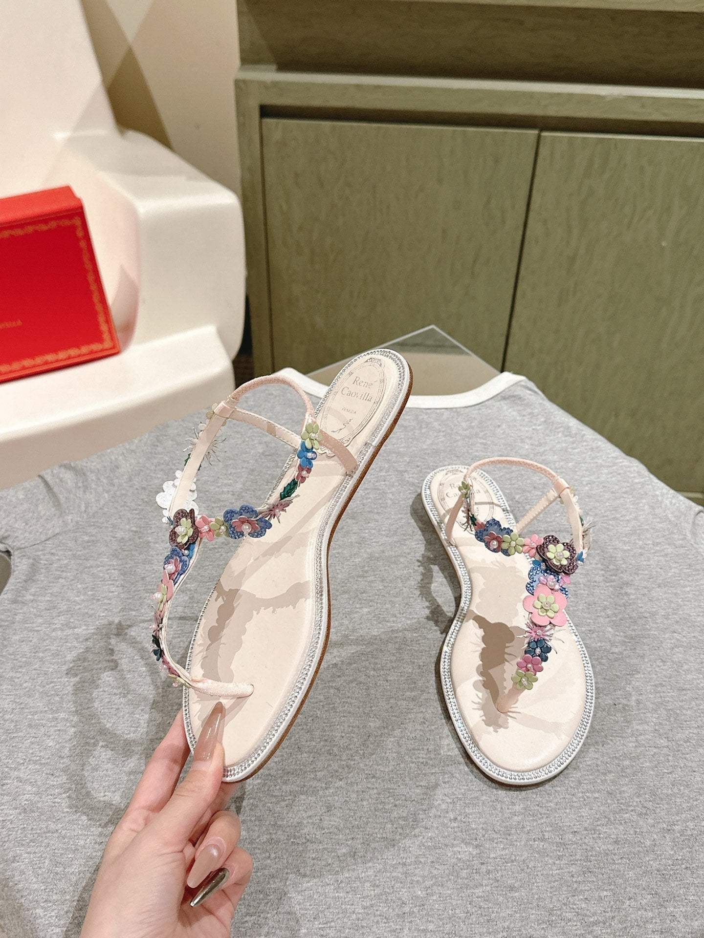 RC 25 Thong Multicolor Flower Flat Sole Light Pink Silk Rhinestones 268067