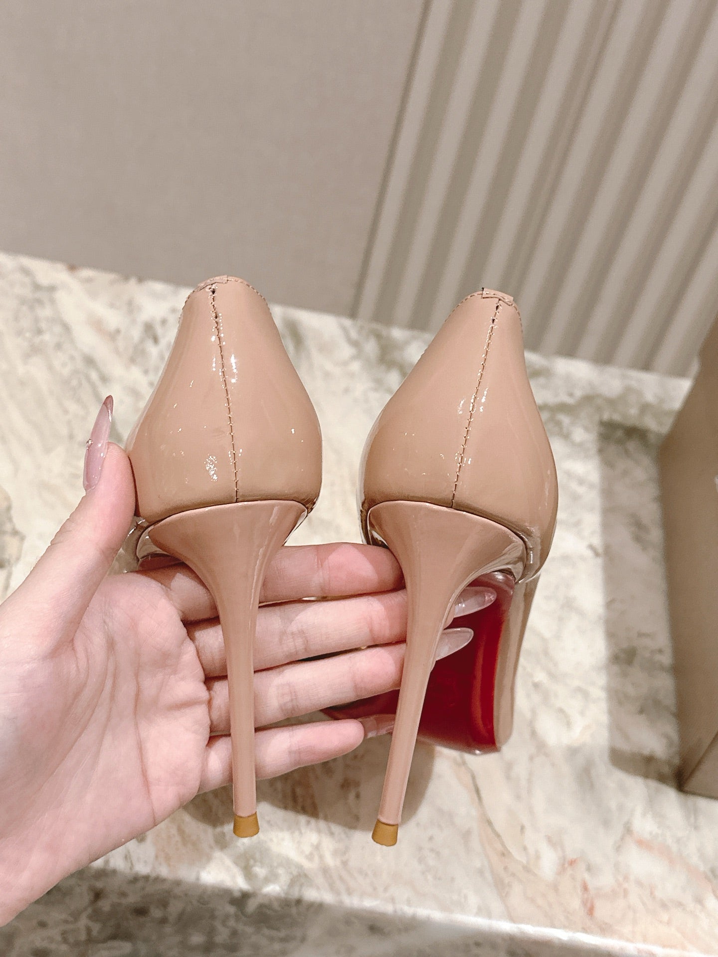 CL 25s Iriza Pumps 95mm Beige Patent Leather 446685