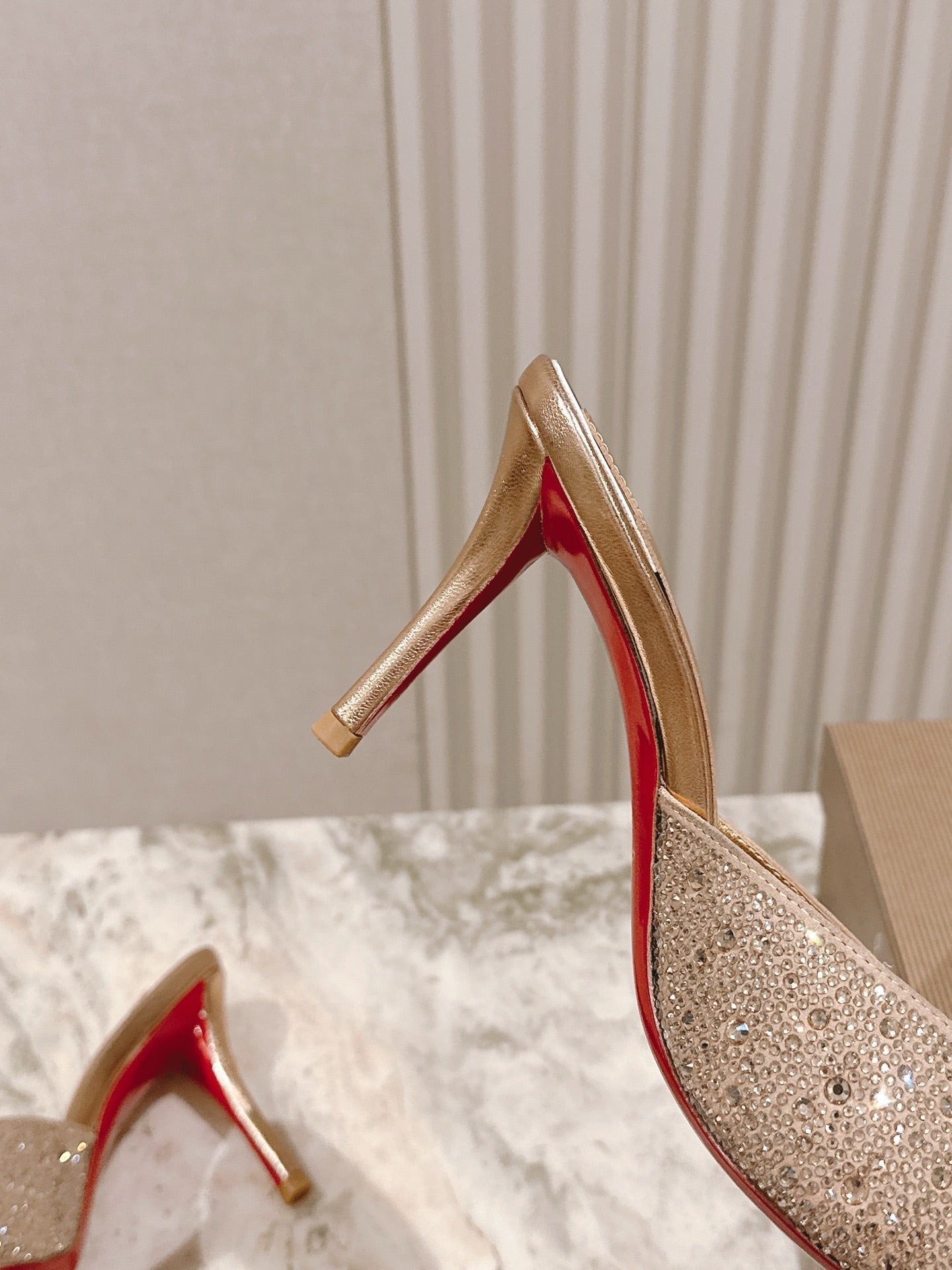 CL 25 Mules Gold Imported   Special 346327