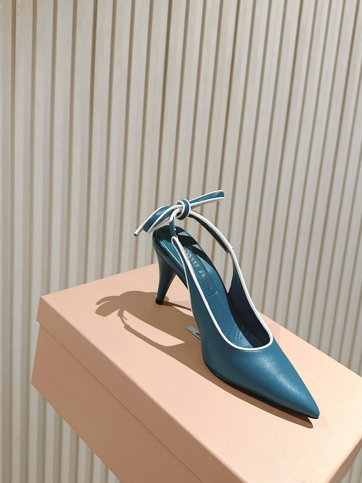 Miu Mordoré Pointed Toe Slingback Pumps 85mm Blue-teal Cowhide Sheepskin 445787