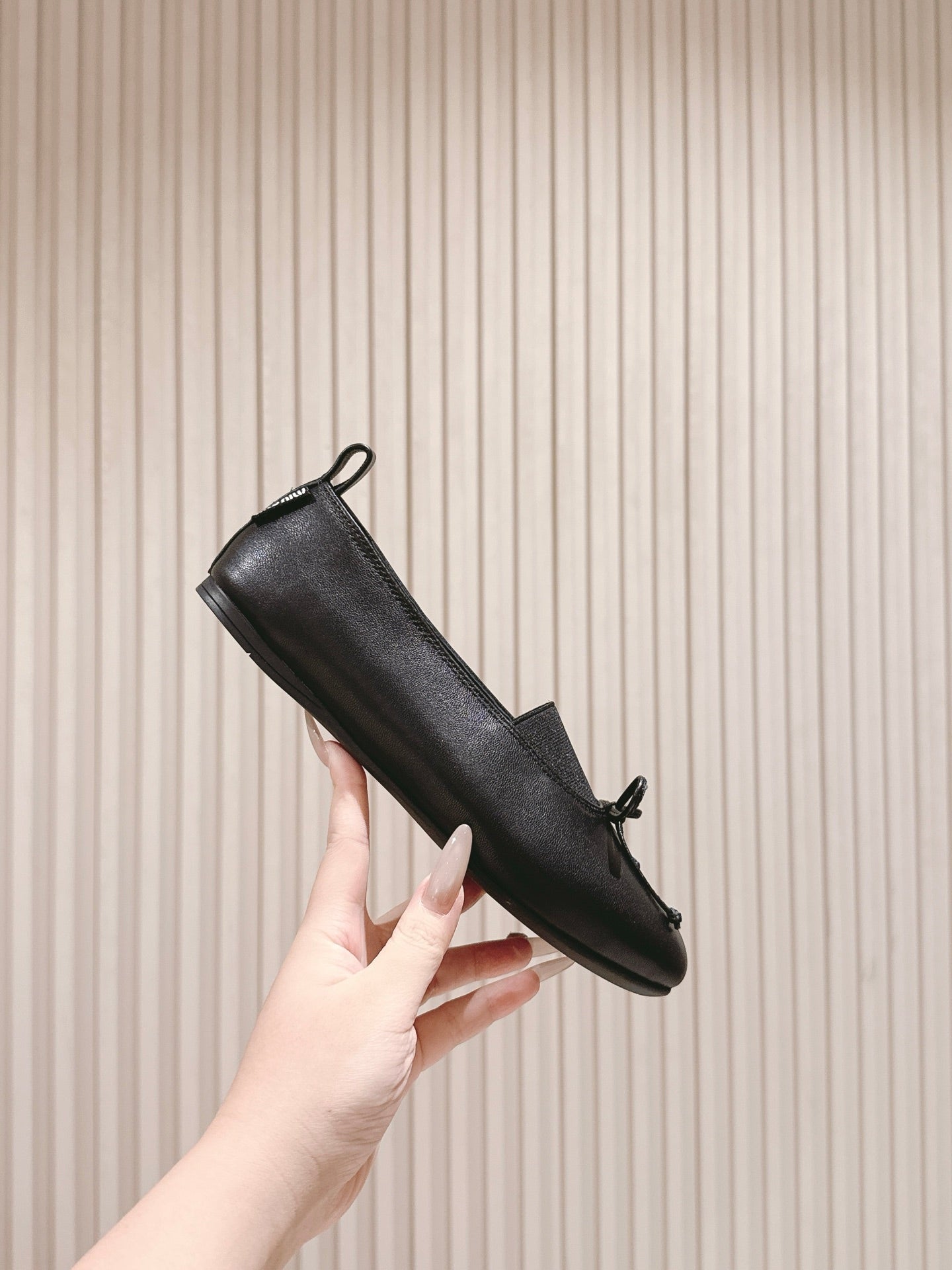 Miu Élan Bow-Detail Ballet Flat Black Cowhide 445803