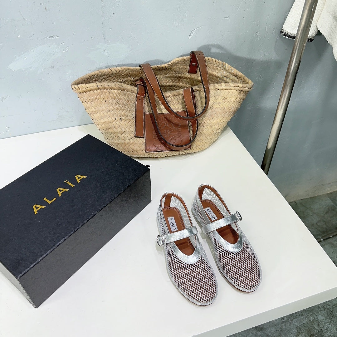 Alaia 25 Laminated Fishnet Ballet Flats Silver Lambskin 677174