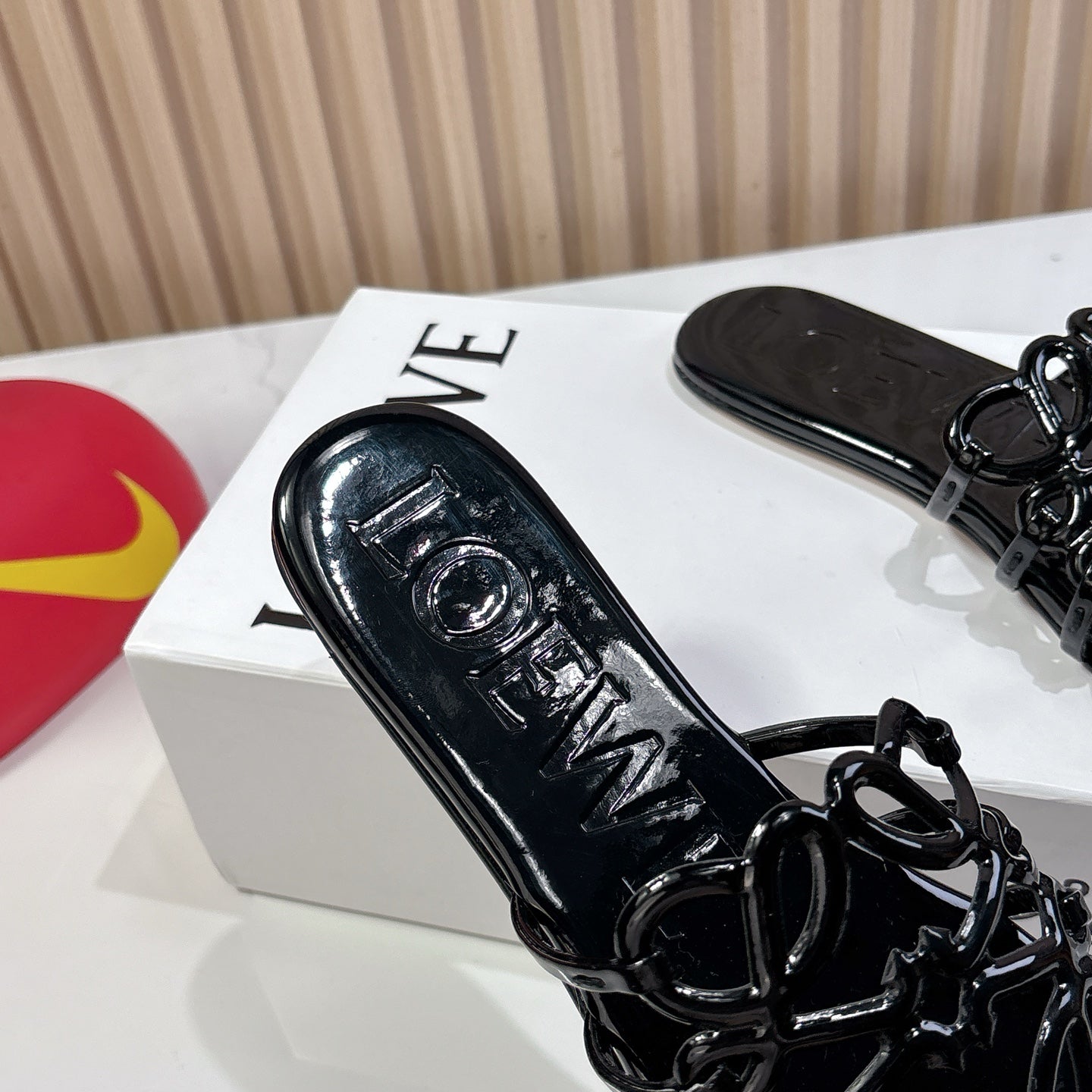 Petal Anagram Slide in Black Patent Calfskin 273744