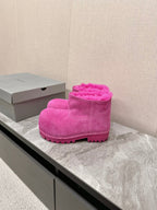 ALASKA BOOTIE IN DEEP PINK SUEDE AND WOOL LINING