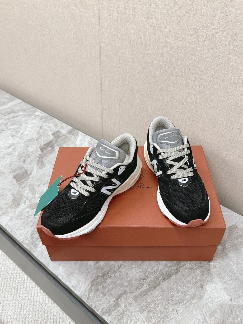 LP x NB 990v6 Sneaker 45mm black suede white calfskin and mesh fabric