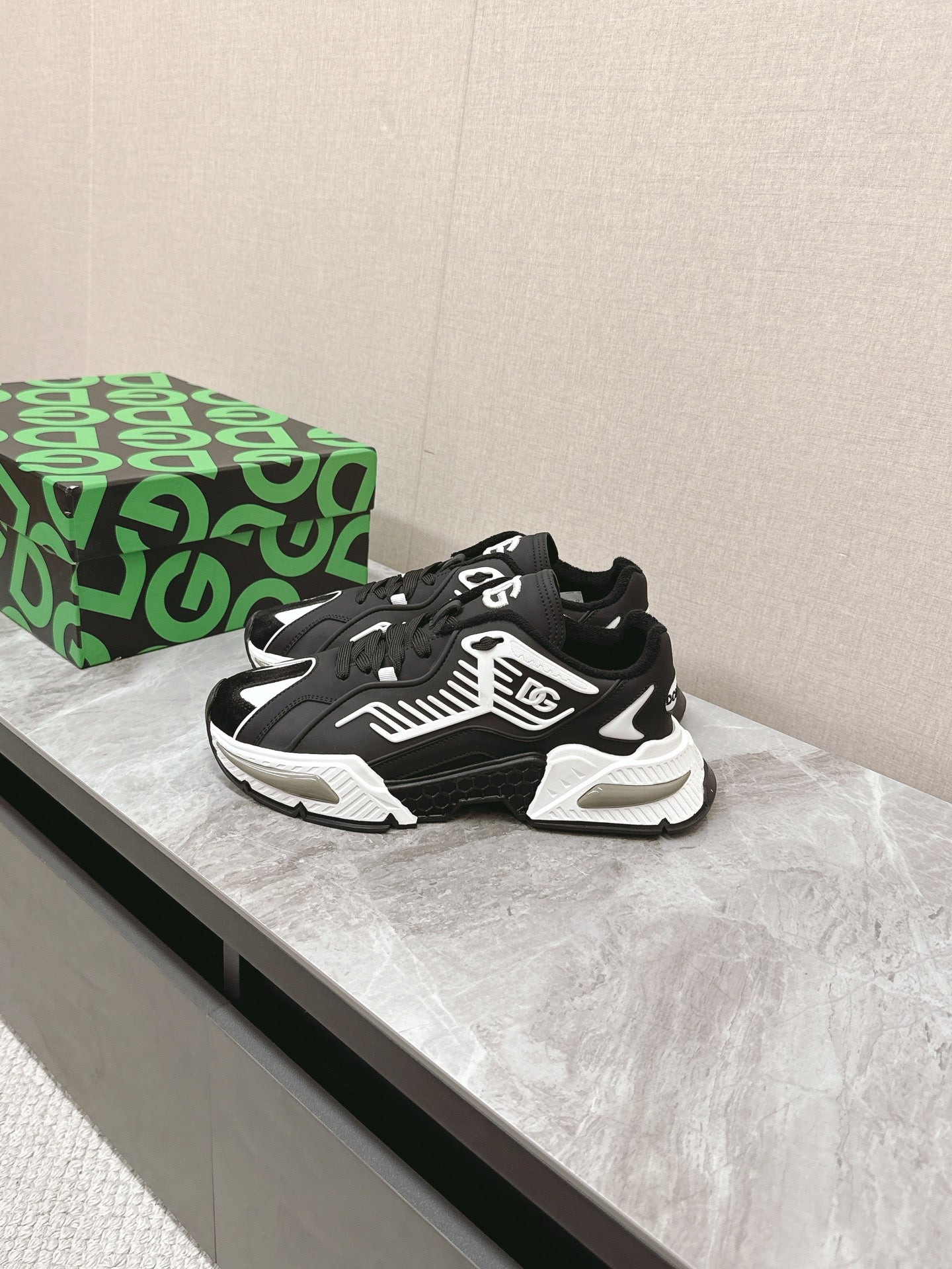 DC Daymaster Sneakers Black White Cowhide & TPU 116665