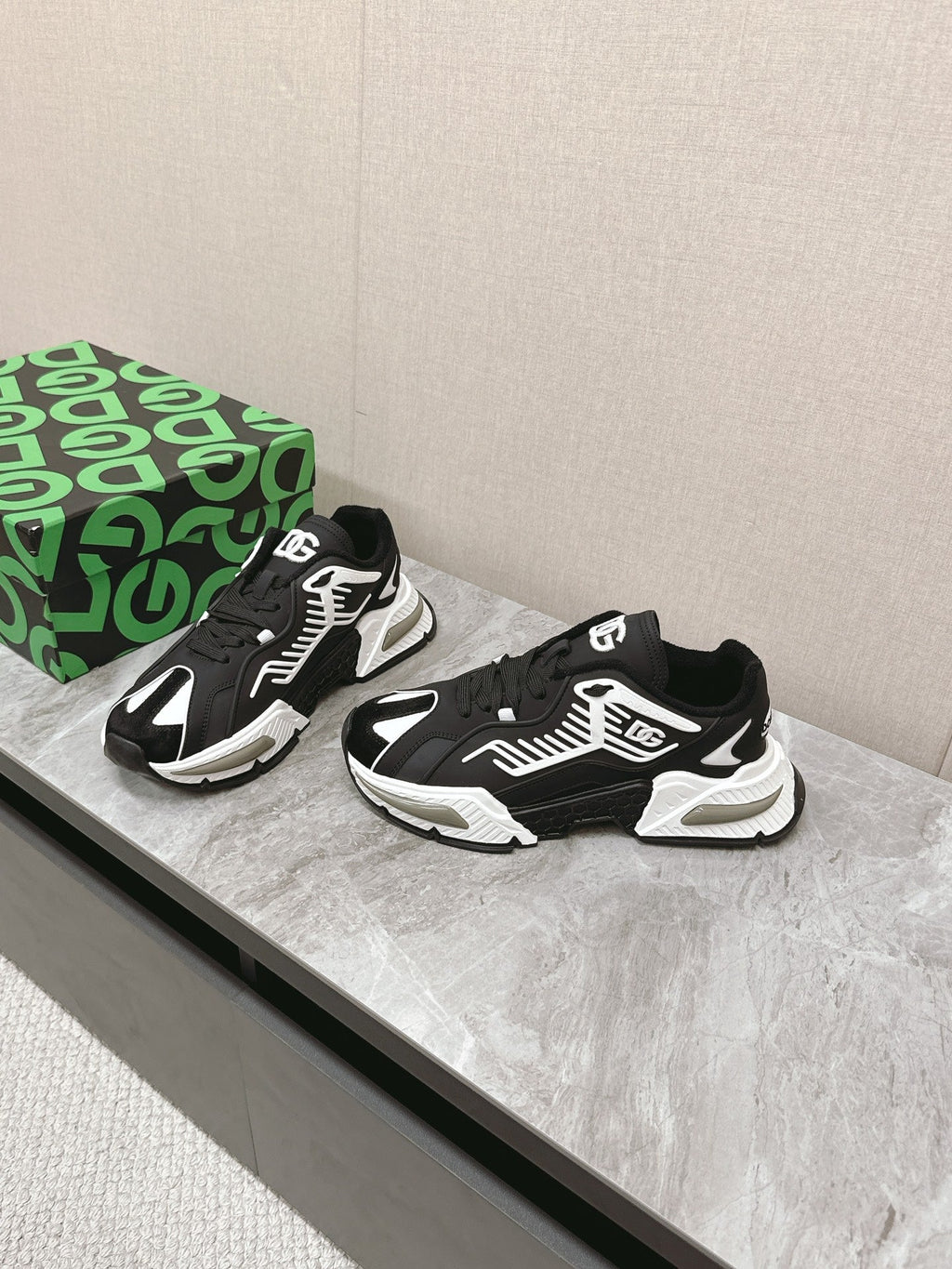 DC Daymaster Sneakers Black White Cowhide & TPU 116665
