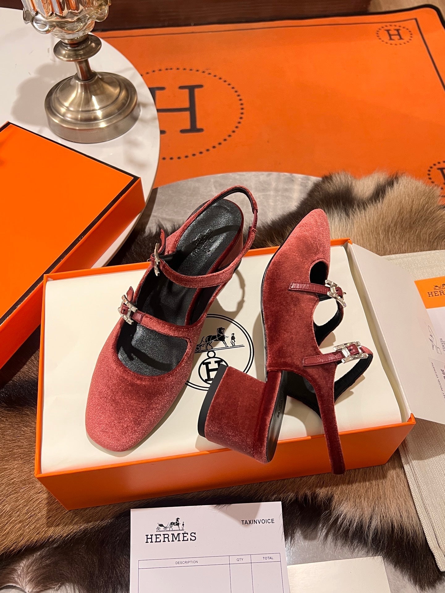 HM Jackie 50 Pump Red Velvet 680230