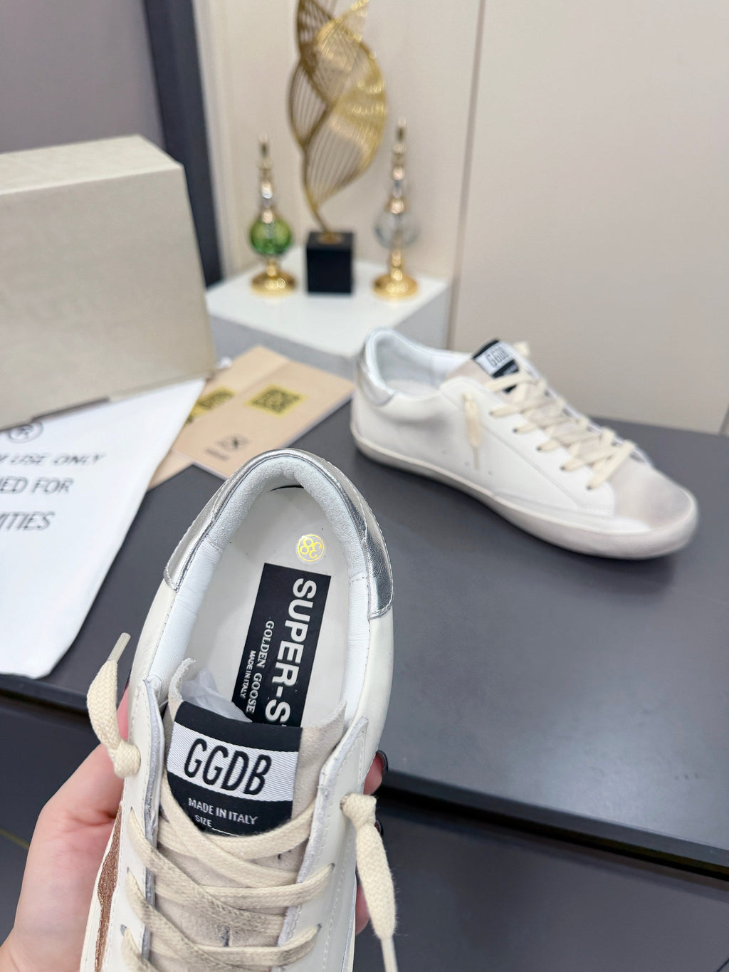 Golden Goose 26s Superstar Sneakers White Gold Glitter Leather 735895