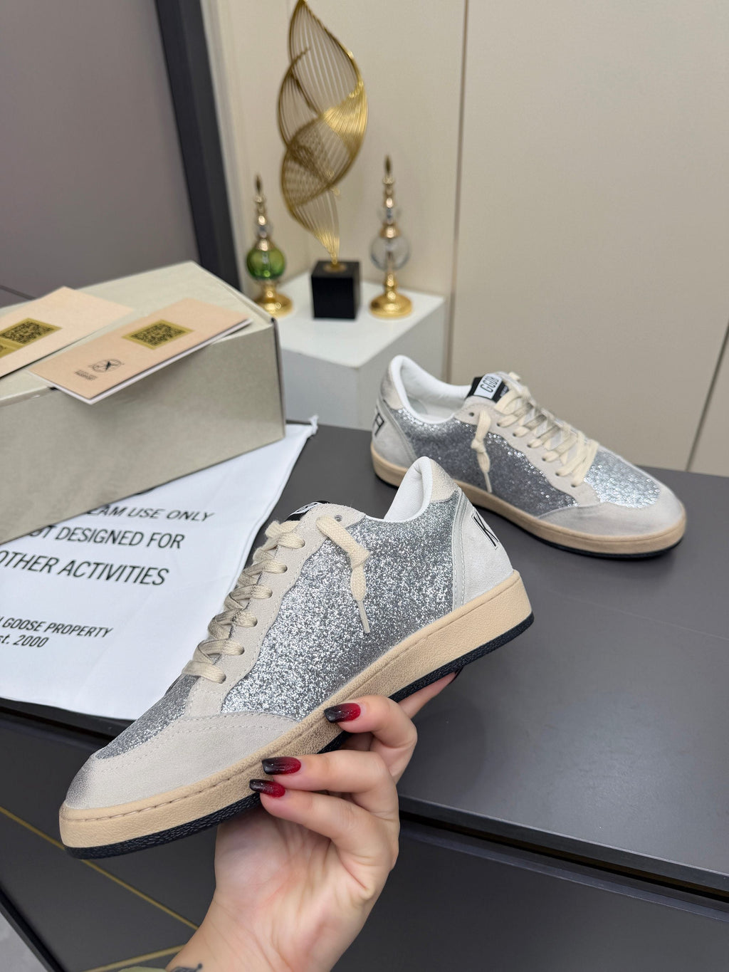 Golden Goose 26s Ball Star Sneakers Sliver Grey Suede Glitter 735899