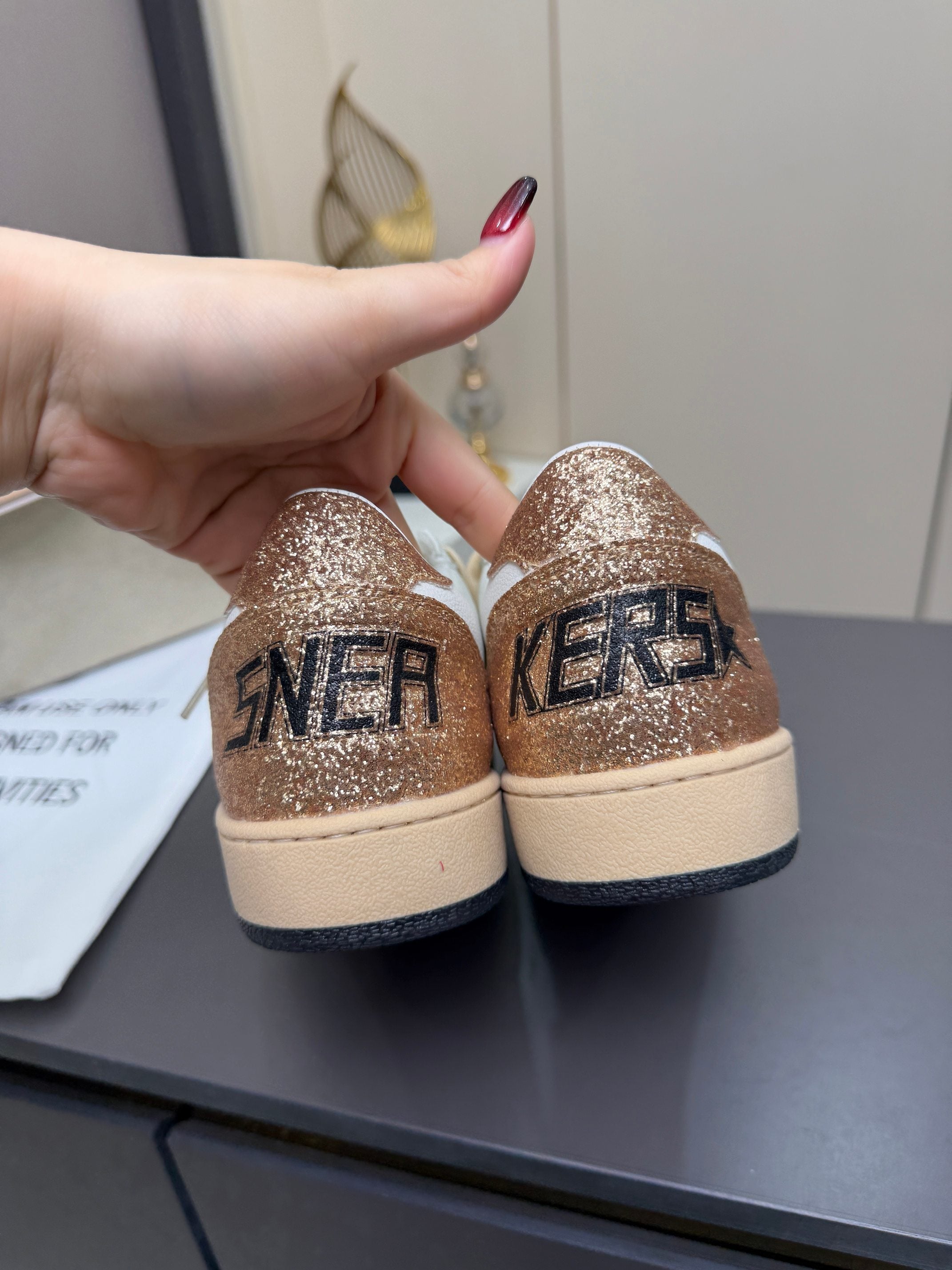 Golden Goose 26s Ball Star Sneakers Golden Glitter Leather 735903