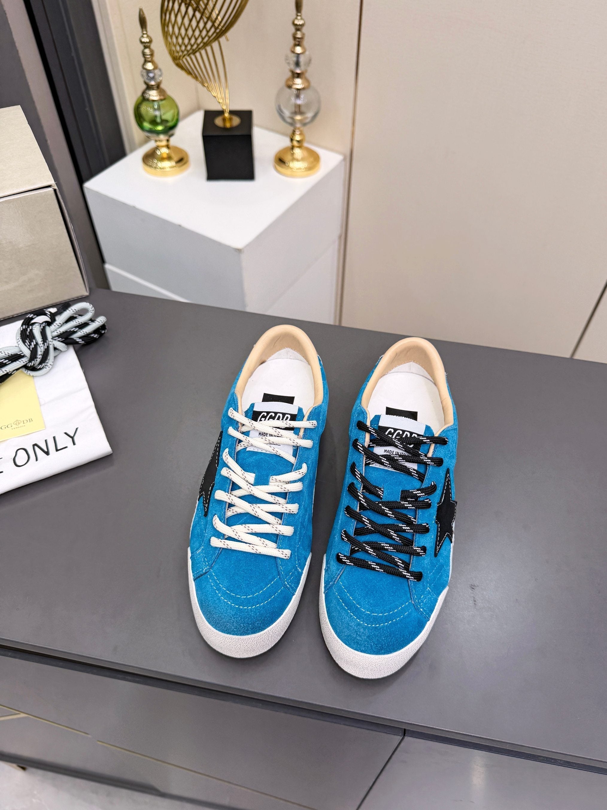 Golden Goose 26s True-Star Sneakers Blue Suede 735910