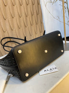 NEO MINA 32 BAG IN BLACK VIENNE CALFSKIN
