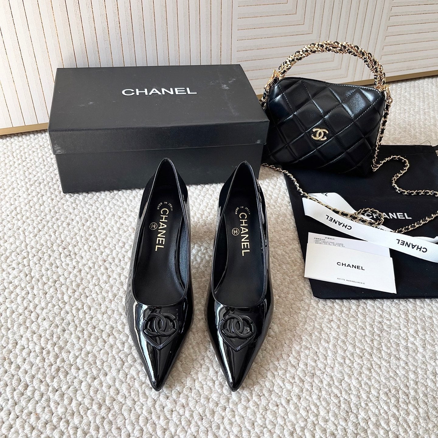 CC 26s Pointed-Toe Pump Black Patent Leather 787144