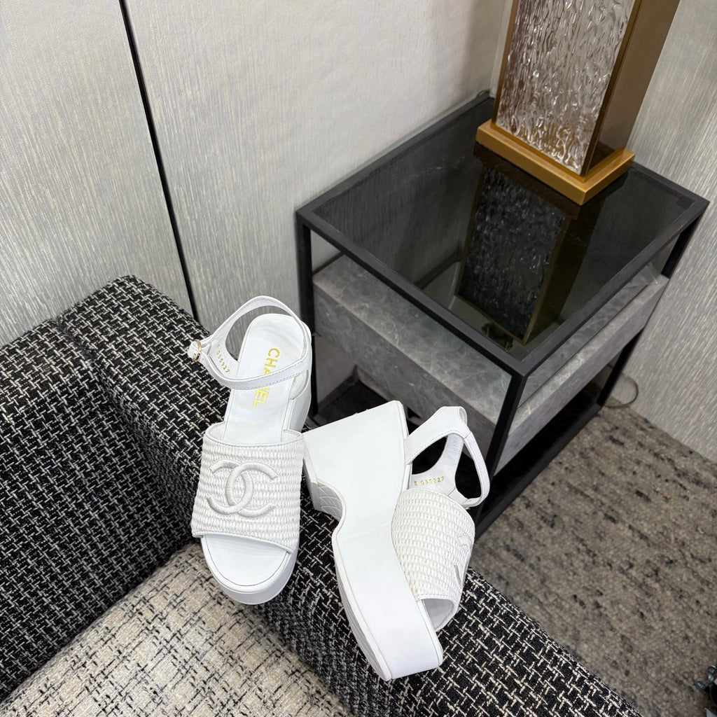 CC 26s Platform Sandal White Raffia Sheepskin 688693