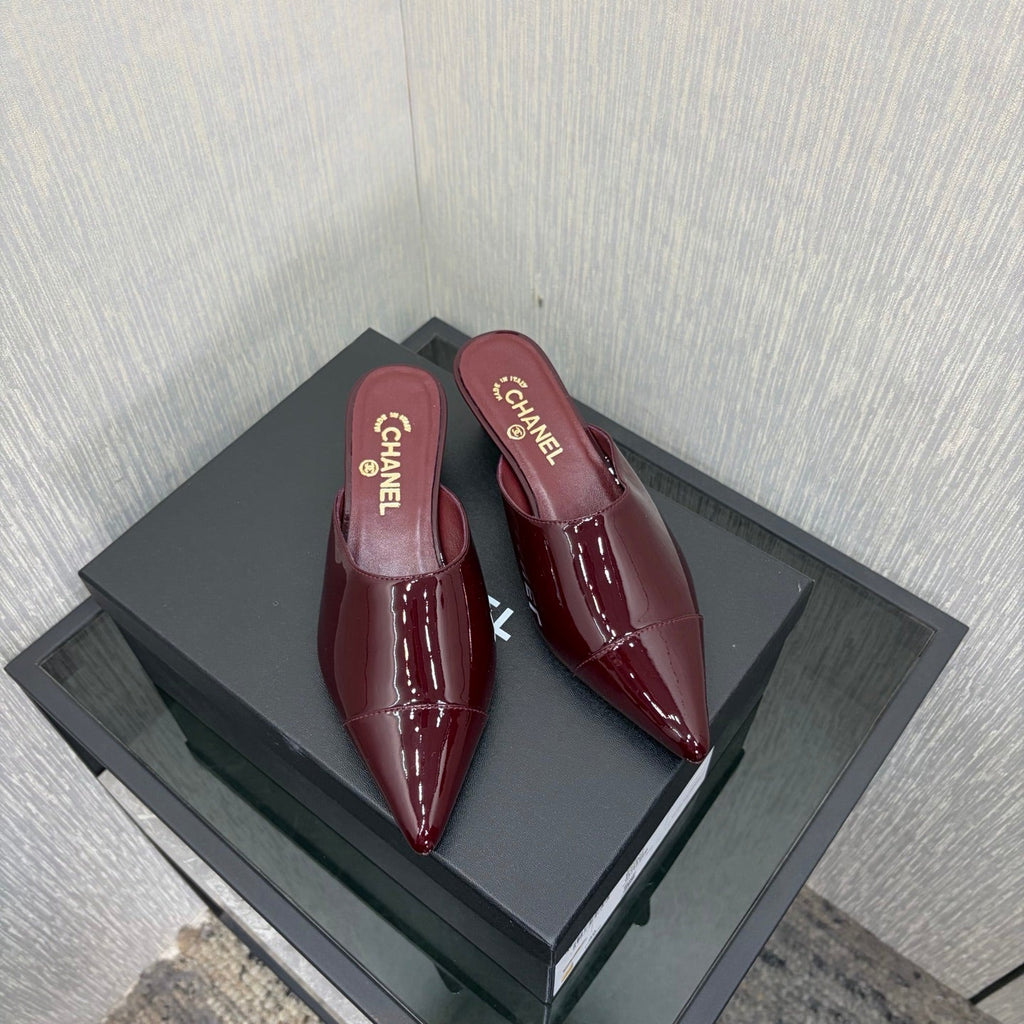CC 2026 Pointed Toe Mule 4cm Burgundy Patent Leather 688709