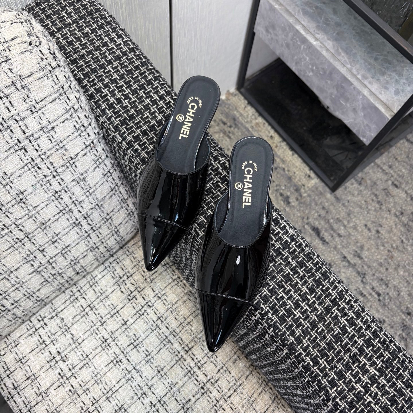 CC 2026 Pointed Toe Mule 4cm Black Patent Leather 688711