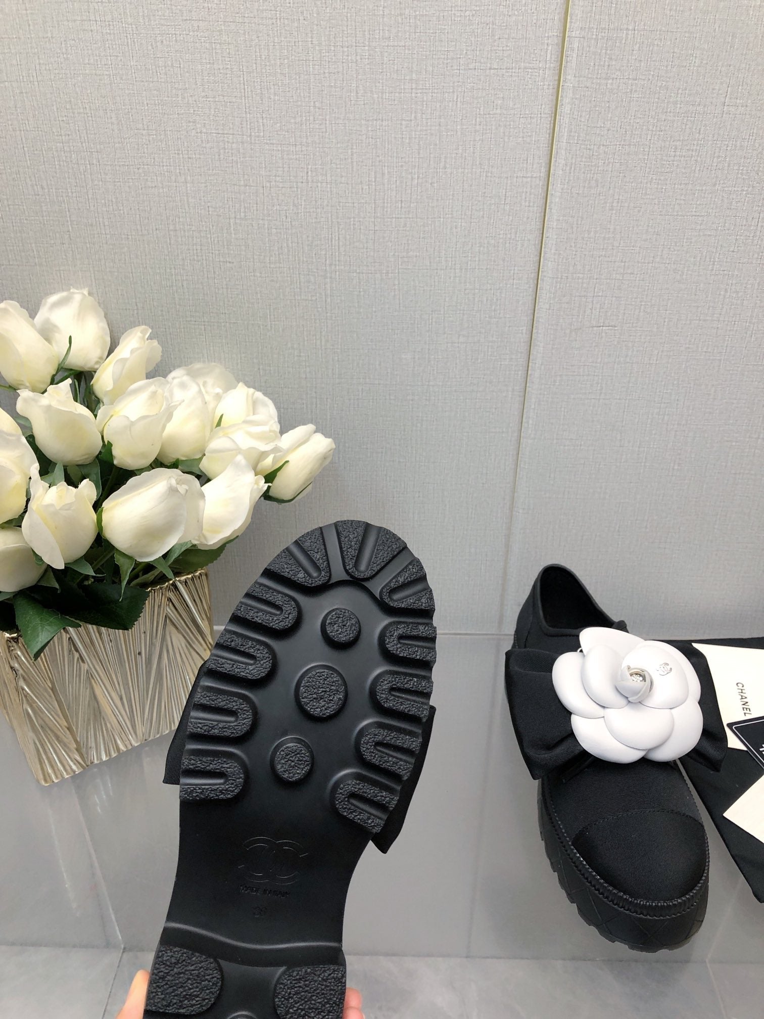 CC 26s Camellia Lug Sole Loafers Black White Cotton