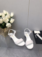 BLOCK HEEL WITH CRYSTAL 5 CM SANDAL IN WHITE FABRIC