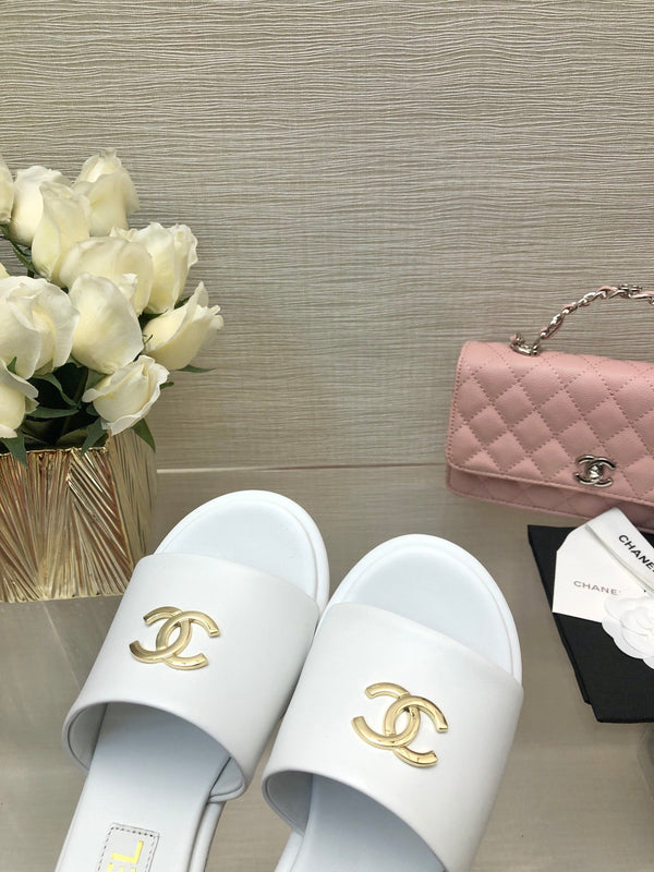 CC 25C Mid Heel Mule White   Calfskin 212954