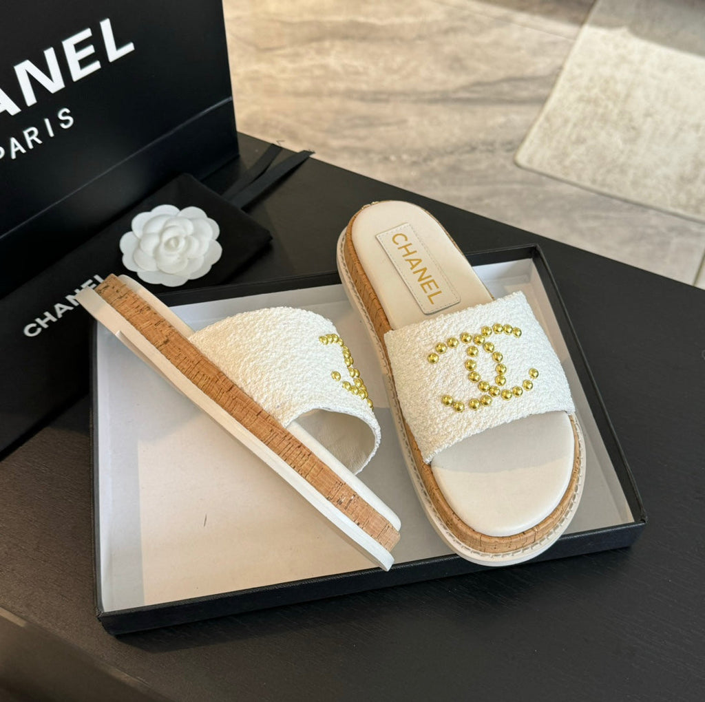 CC 25C Slippers White Fabric 213105