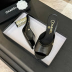 T-STRAP PEARL HEEL 85 MM SANDALS IN BLACK LAMBSKIN MULE