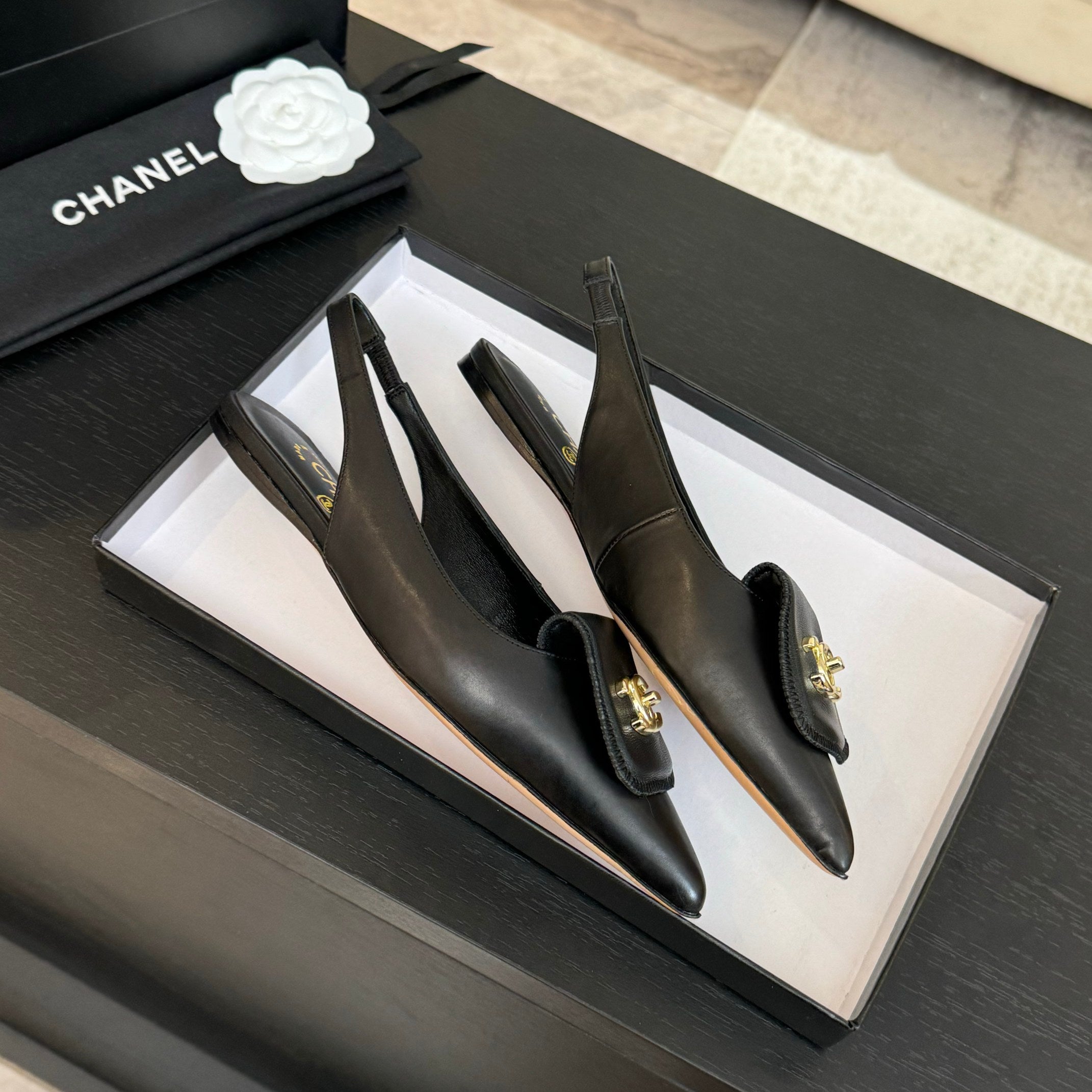 CC 25C Slingback Flat Black   sheepskin 212949