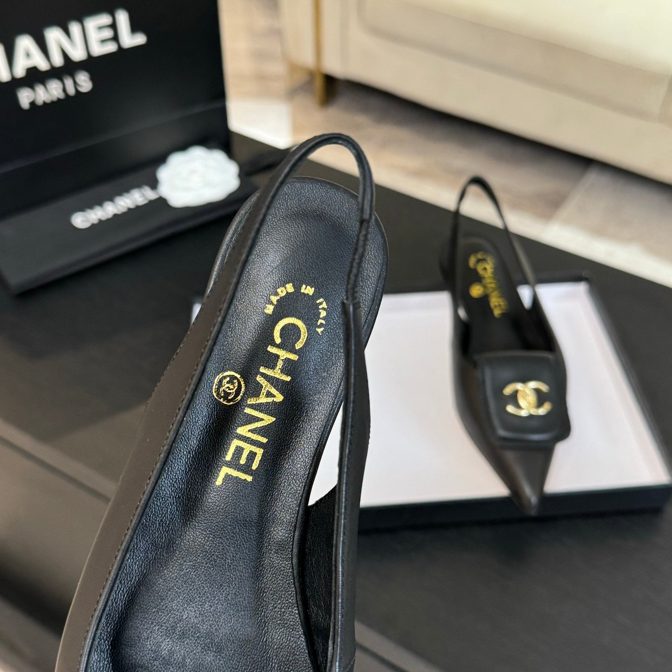 CC 25C Slingback Flat Black   sheepskin 212949