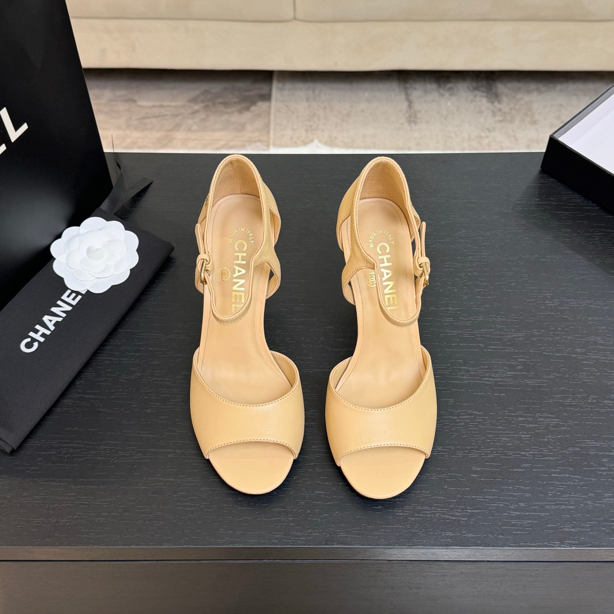 CC 25S Sandal Heel 85mm Beige Calfskin