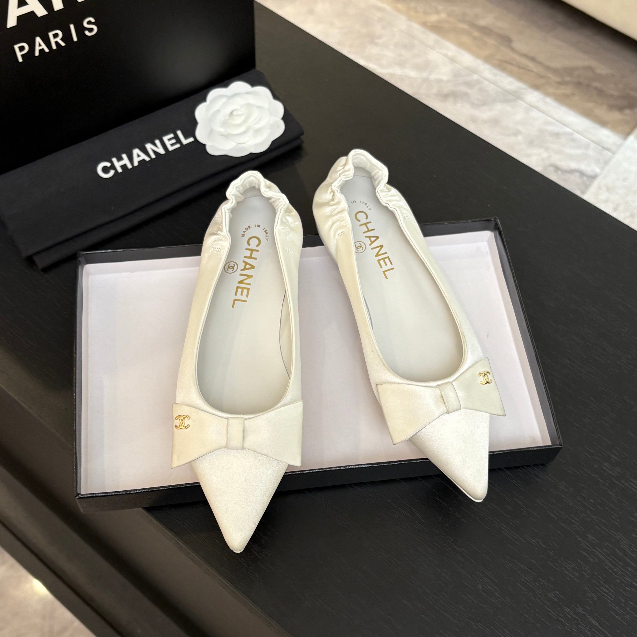 CC 25A Ballerina Ivory Satin And Sheepskin 373780