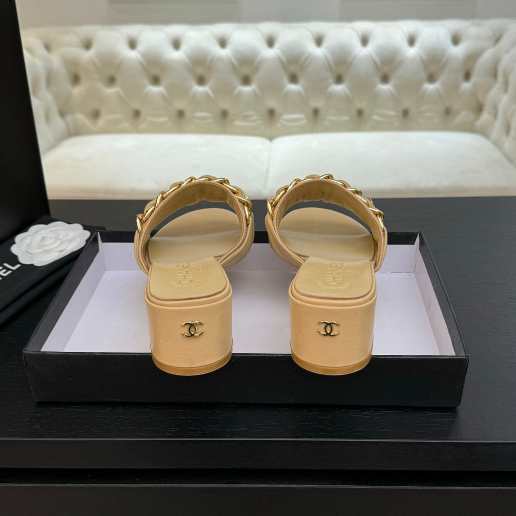 CC 25B Heel Mule Sandals 50mm Beige Sheepskin With Chain 373818