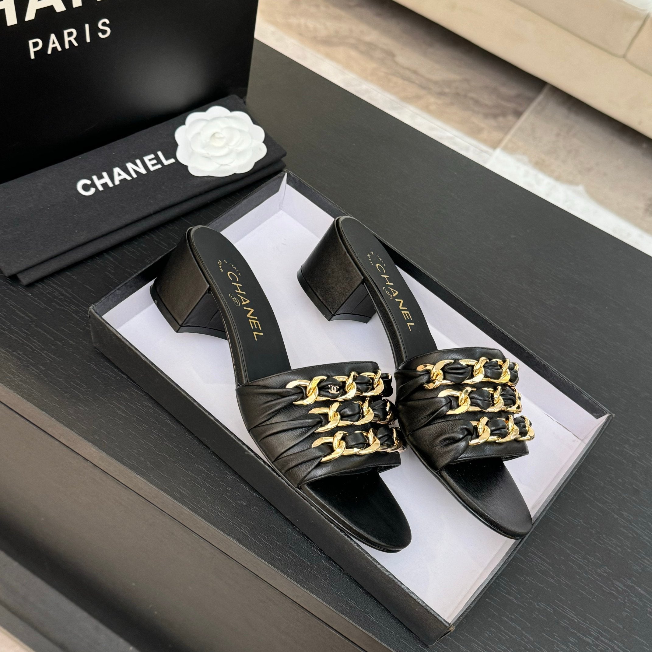 CC 25B Heel Mule Sandals 50mm Black Sheepskin With Chain 373819